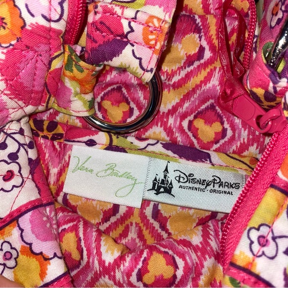 Vera Bradley x Disney parks - Picture 5 of 6